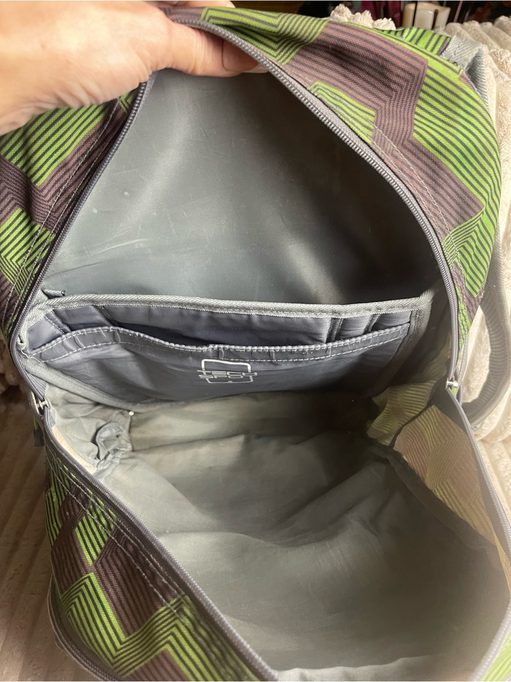 High Sierra Backpack Laptop School Travel Bag Gray Green Geometric Print - Picture 7 of 8